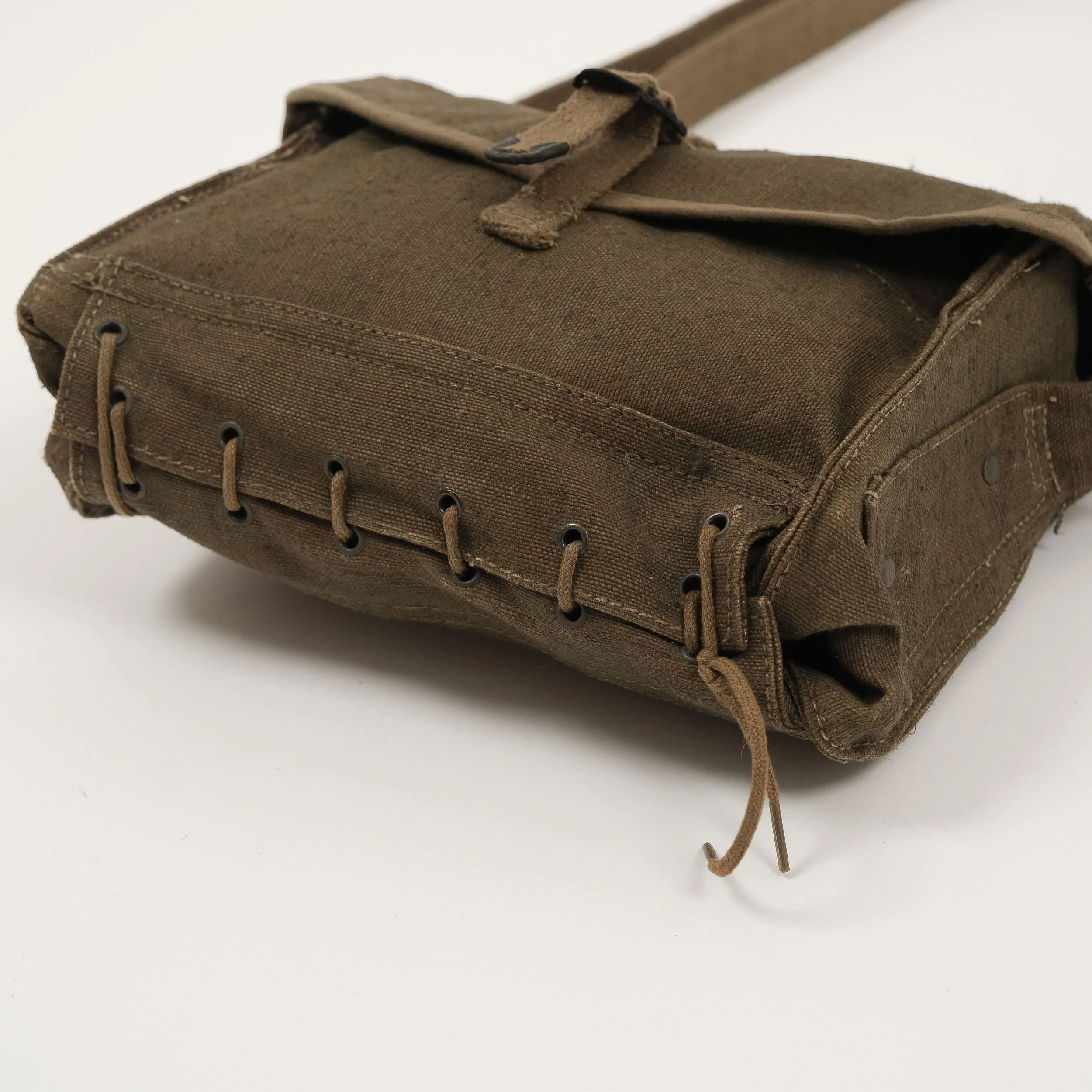 FRENCH MESSENGER BAG