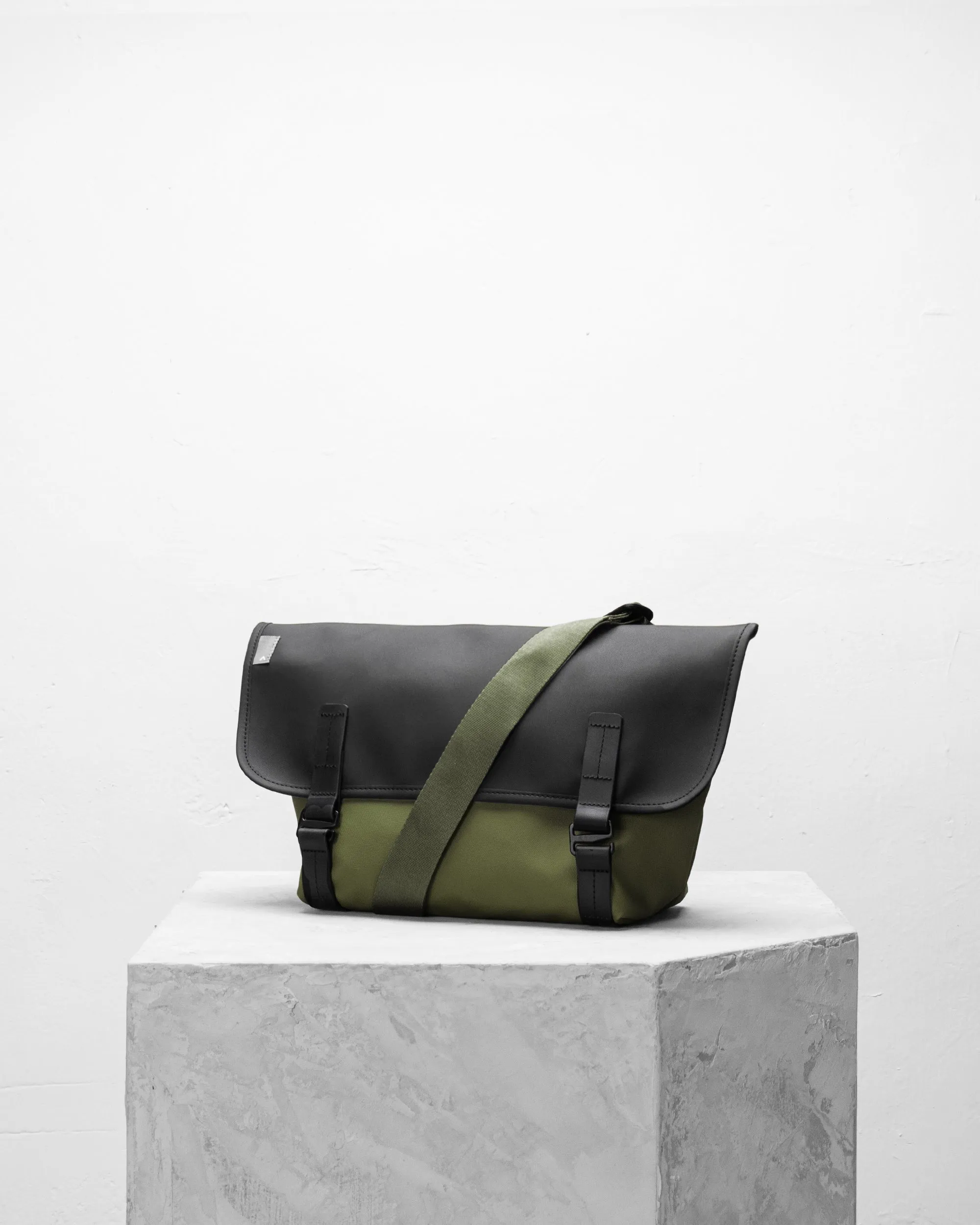 Pacer Messenger Dry