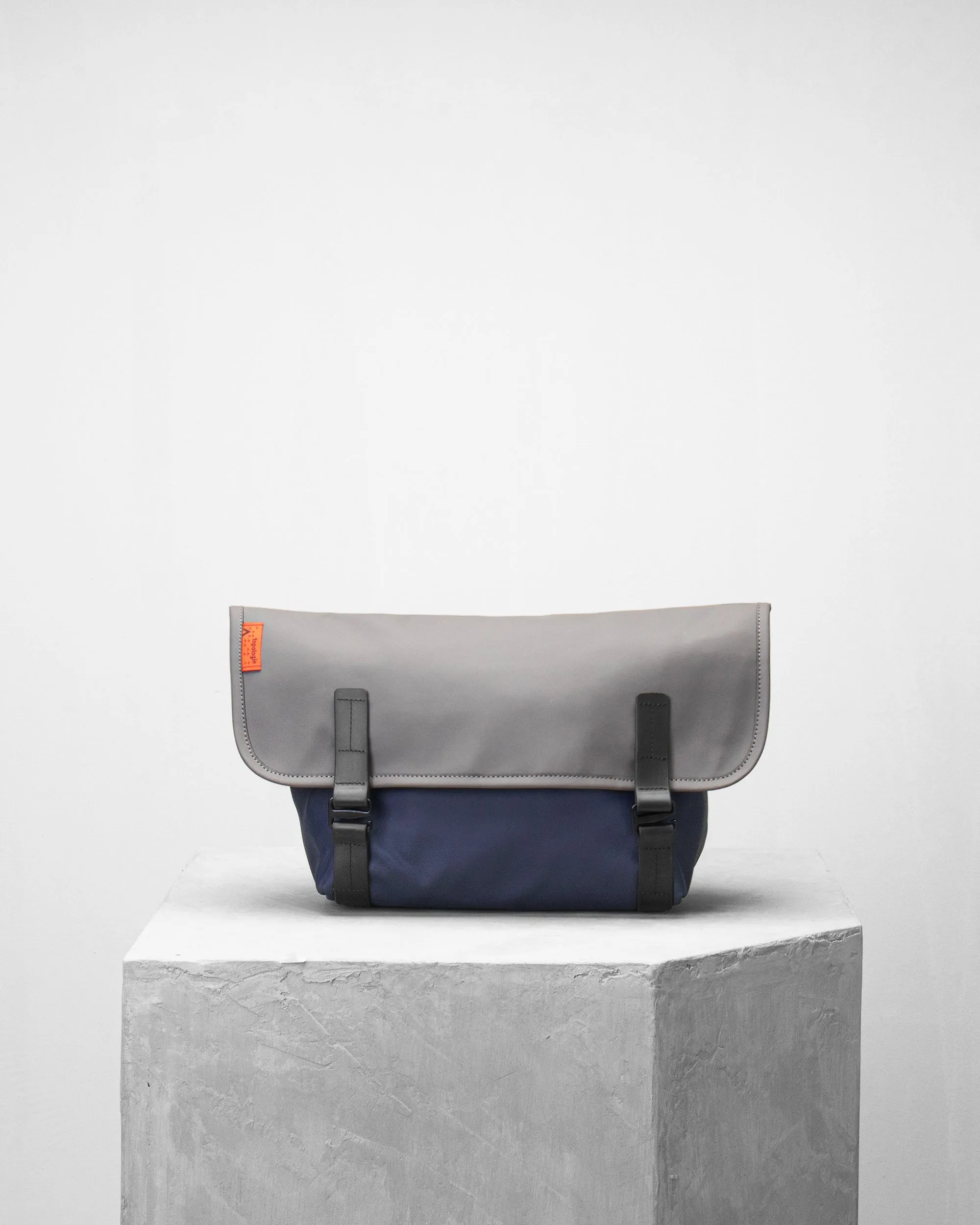 Pacer Messenger Dry