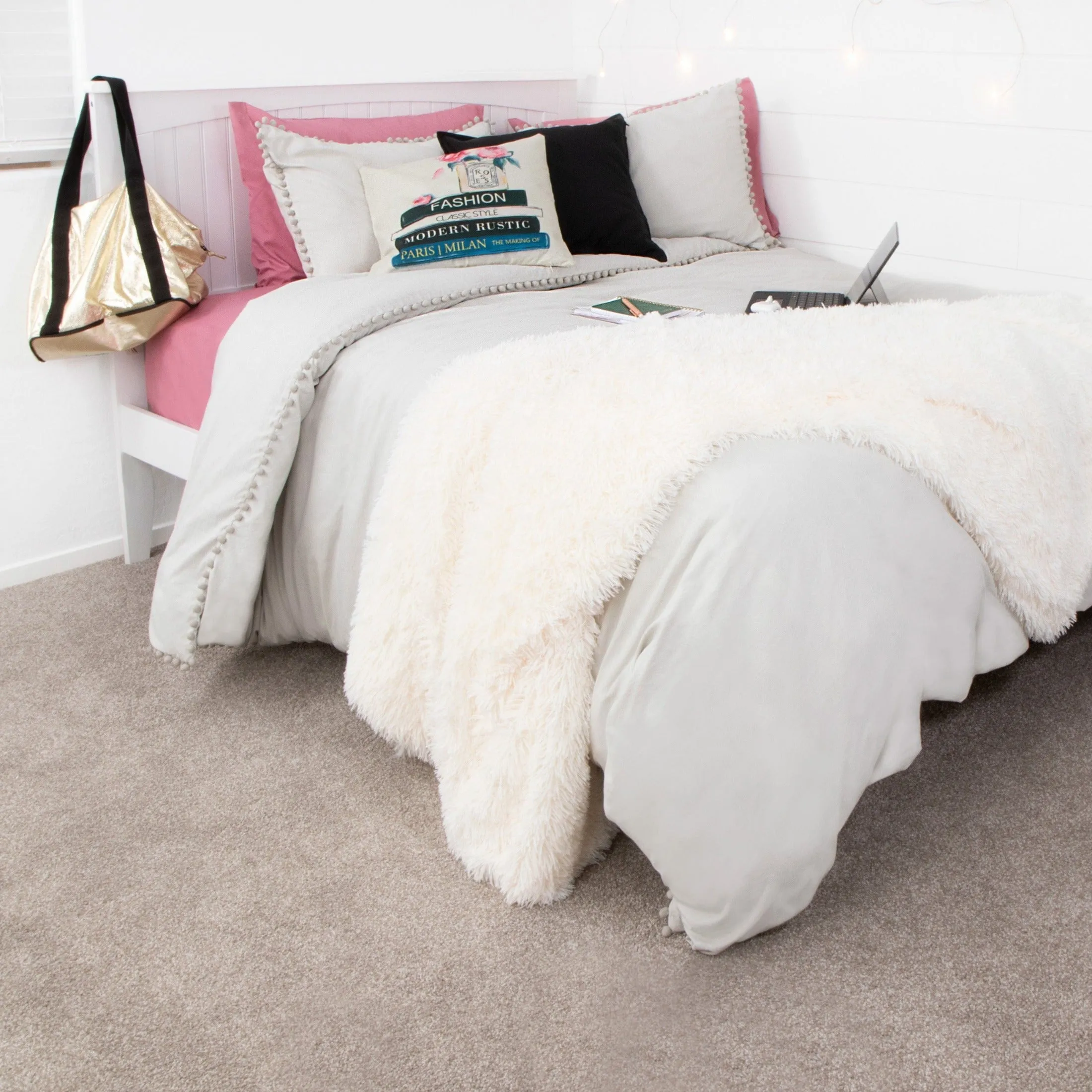 Pom-Pom Duvet Cover Set